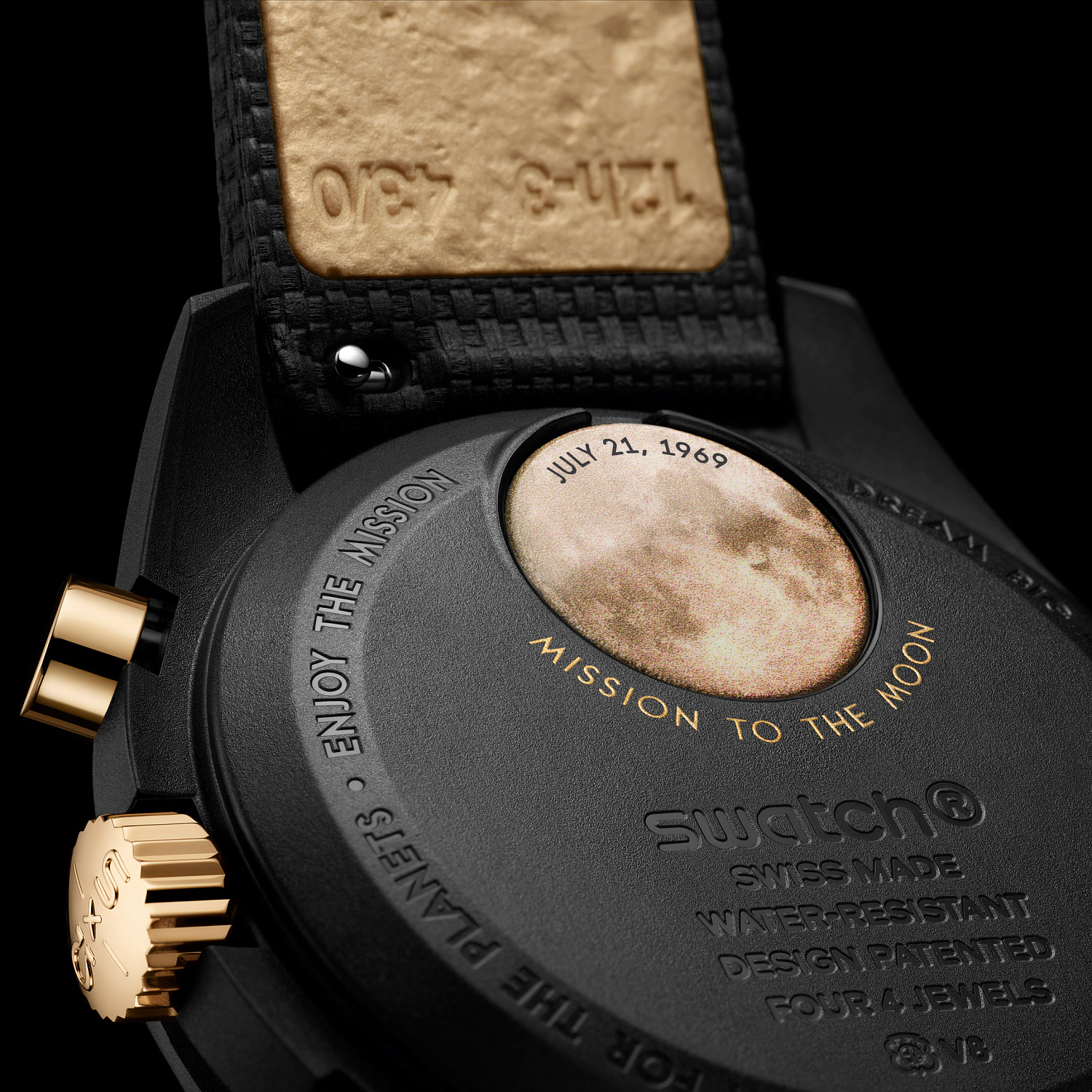 Золотой MoonSwatch: Omega и Swatch выпустили часы с золотом из 1969 года